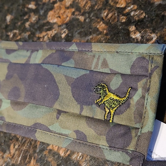 Coach adjustable camo face mask - Picture 2 of 4